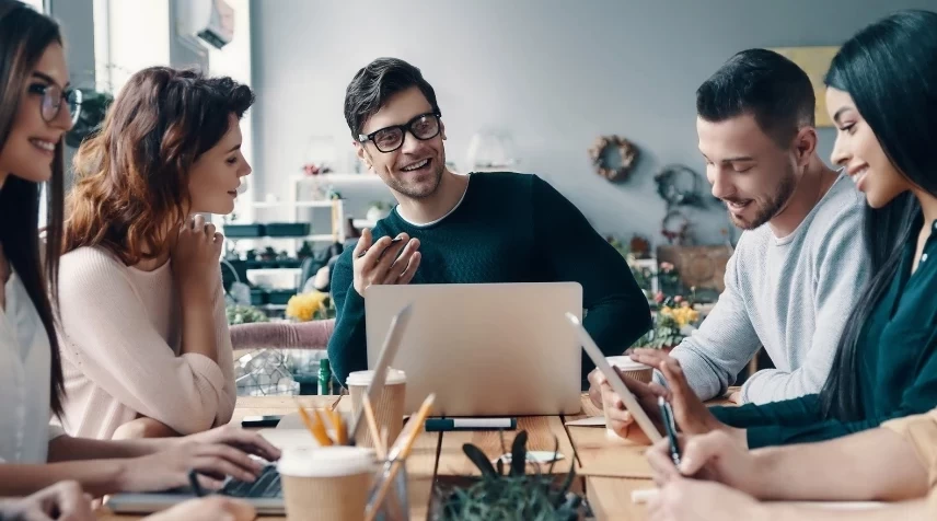 Do feedback à inovação: equipes preparadas e automação inteligente no varejo